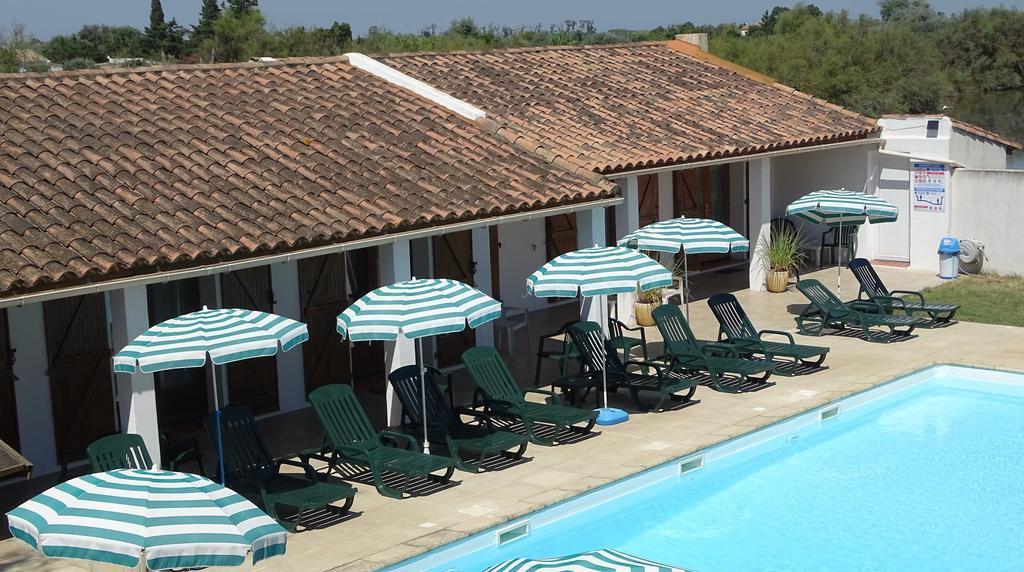 Auberge De La Fadaise Сен Мари де ла Мер Екстериор снимка