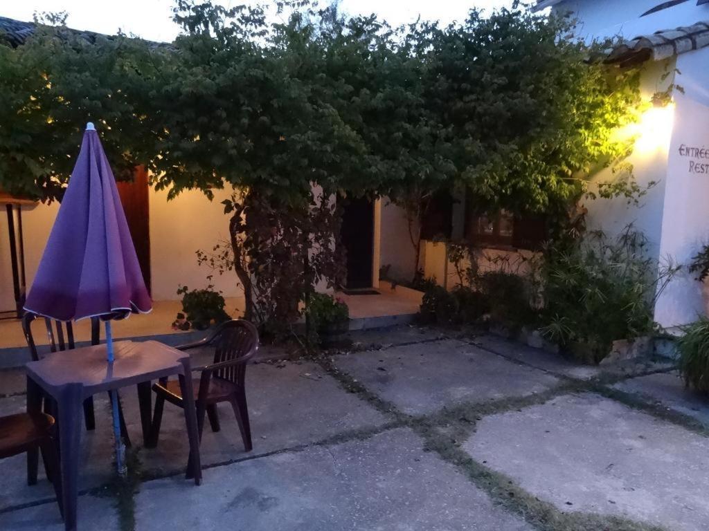 Auberge De La Fadaise Сен Мари де ла Мер Екстериор снимка