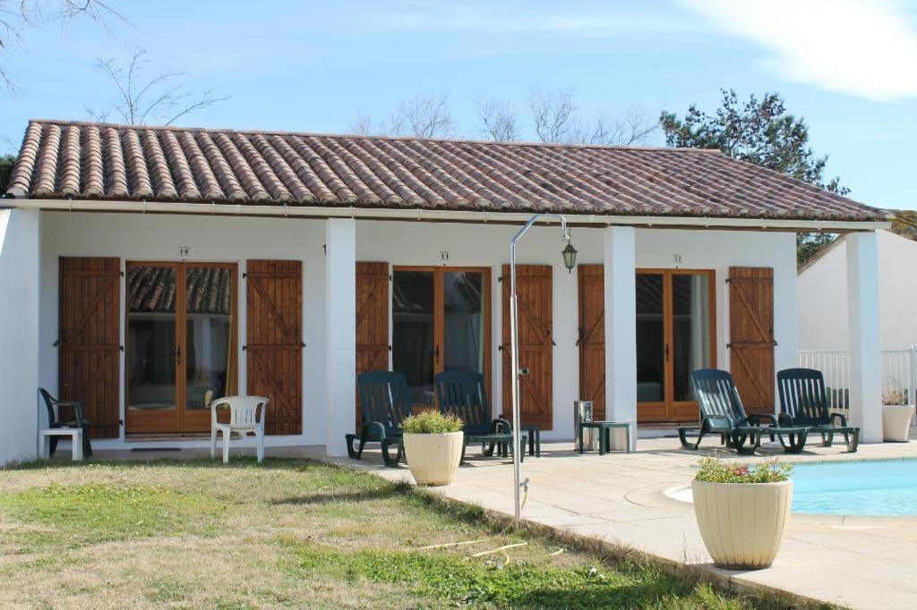 Auberge De La Fadaise Сен Мари де ла Мер Екстериор снимка